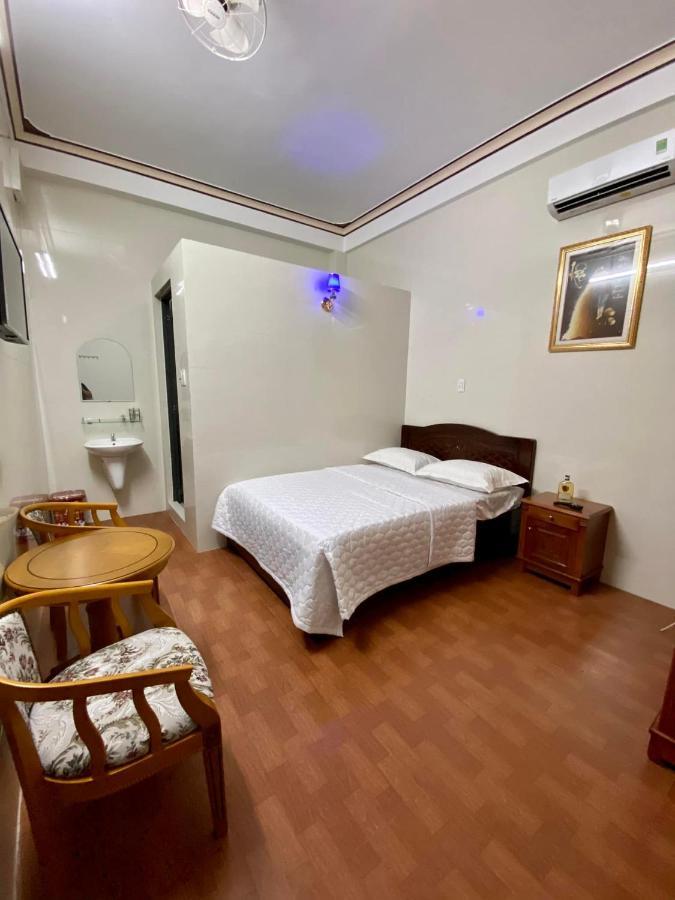 Nha Nghi Duy Tan Motel 140 Nguyen Du 0353007568 Куанг Нгай Екстериор снимка