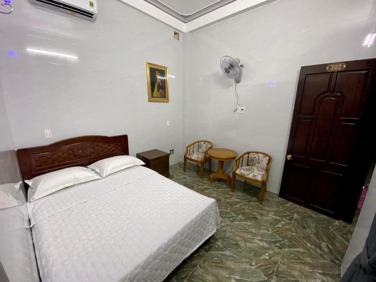 Nha Nghi Duy Tan Motel 140 Nguyen Du 0353007568 Куанг Нгай Екстериор снимка