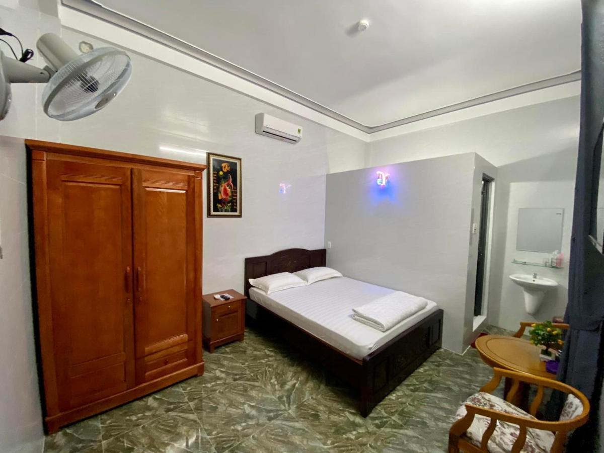 Nha Nghi Duy Tan Motel 140 Nguyen Du 0353007568 Куанг Нгай Екстериор снимка