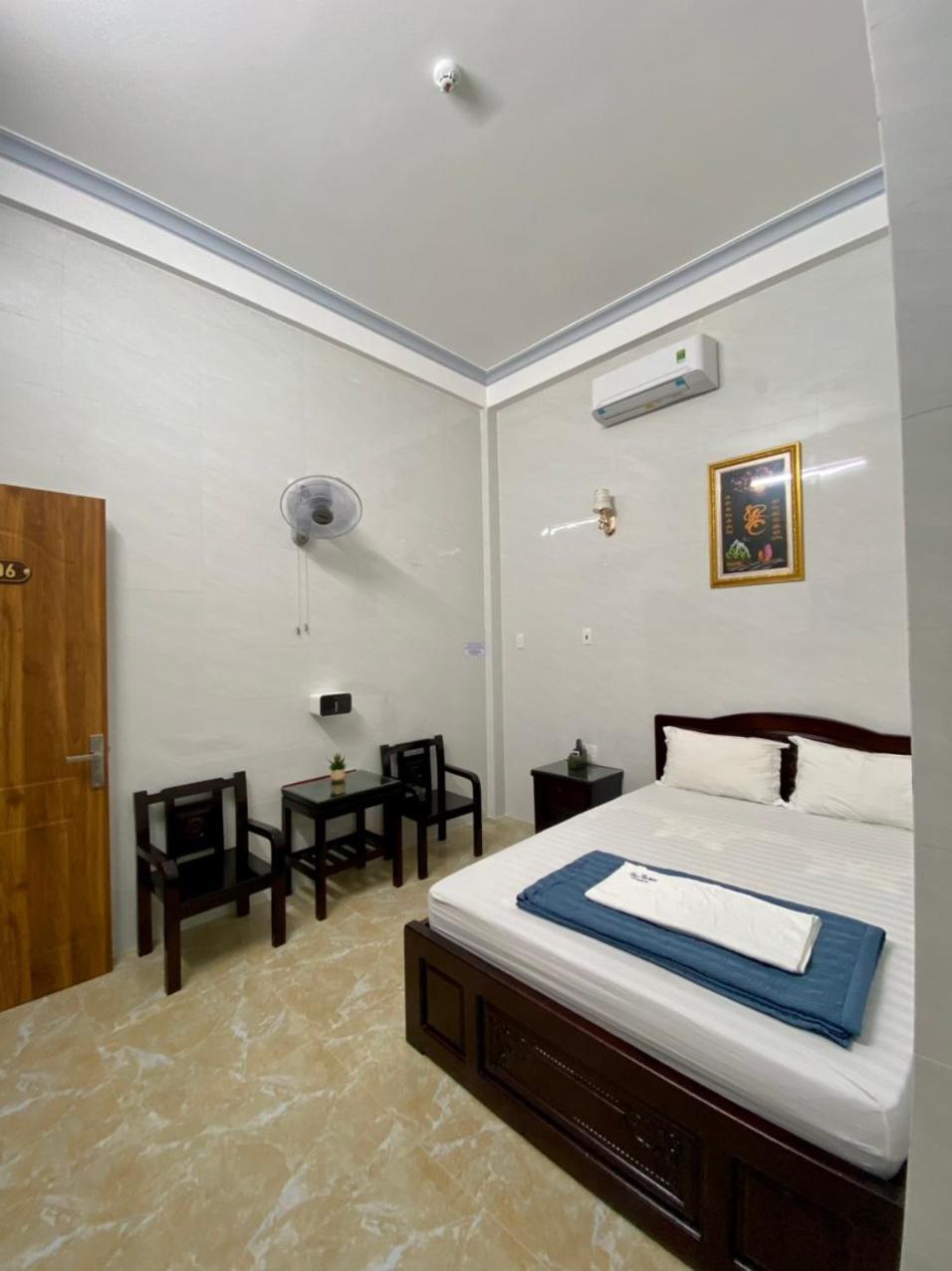 Nha Nghi Duy Tan Motel 140 Nguyen Du 0353007568 Куанг Нгай Екстериор снимка
