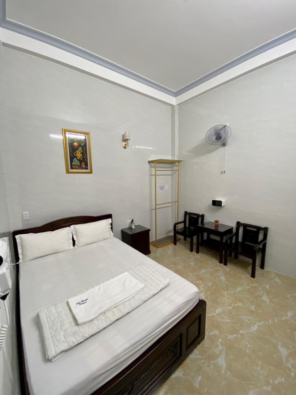 Nha Nghi Duy Tan Motel 140 Nguyen Du 0353007568 Куанг Нгай Екстериор снимка