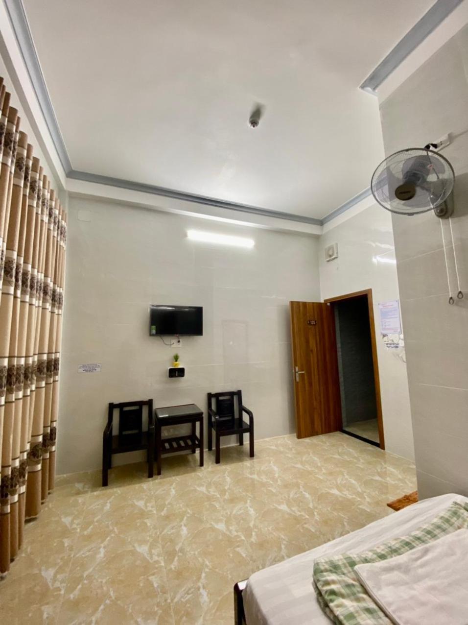 Nha Nghi Duy Tan Motel 140 Nguyen Du 0353007568 Куанг Нгай Екстериор снимка